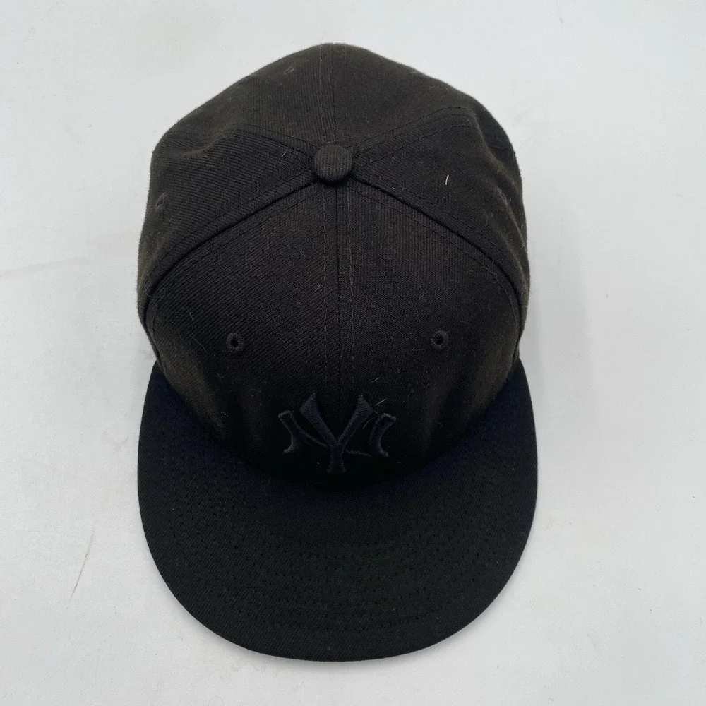 New York‎ Yankees All Black New Era  59fifty Hat blackout Fitted Size 7 1/4